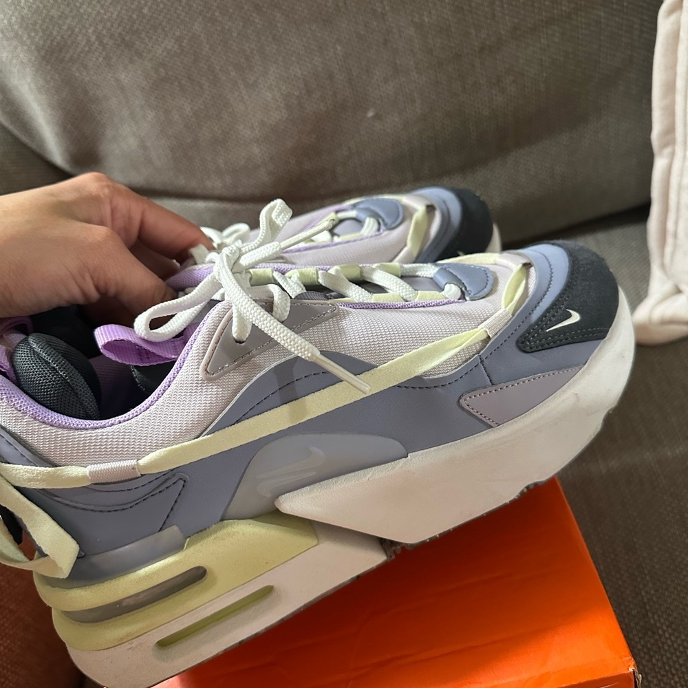 Nike Women's Air Max Furyosa 7.5
